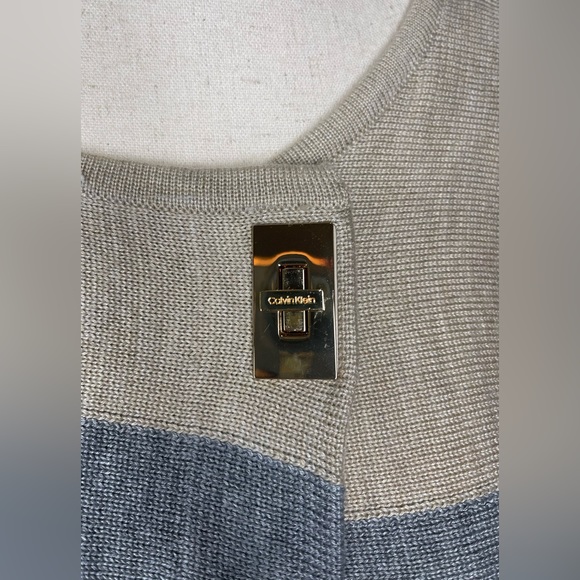 Calvin Klein Poncho - Picture 2 of 6